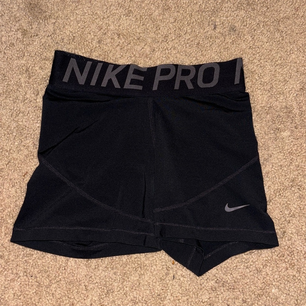 Black Nike pro spandex